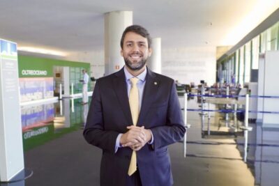 Câmara aprova proposta de Pedro Lucas priorizando mulheres em exames toxicológicos