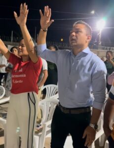 Prefeito Adriano Freitas celebra reeleição com culto de ação de graças em São Vicente Ferrer