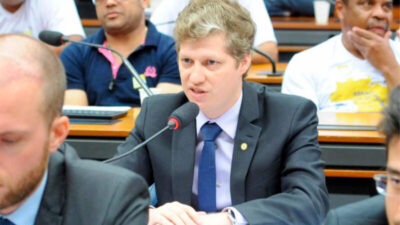Acabou a imunidade parlamentar??? PF indicia Van Hattem após crítica a delegado que investiga Bolsonaro… País ditatorial???