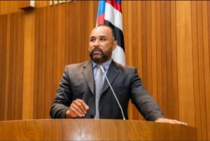 Roberto Costa critica reajuste de emendas impositivas pleiteado por deputados