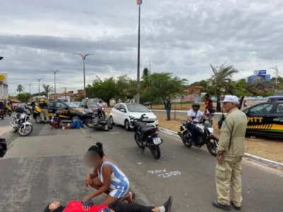 Motociclistas ficam feridos após colisão na Avenida Camboa, em São Luís