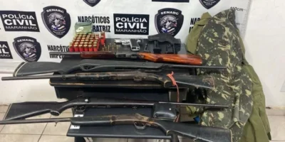 Homem é preso com seis armas de fogo e fardamentos do Exército Brasileiro e da Polícia Militar do Pará
