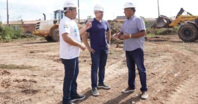 Prefeito Preto vistoria andamento de obras em Vargem Grande
