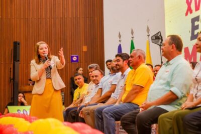 Iracema Vale destaca força e unidade do PSB durante Congresso do partido