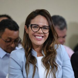 Gisele Bezerra anuncia projeto permanente de cuidado infantil em Timon