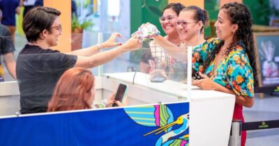 Começa entrega dos abadás para o Zé Pereira 2025