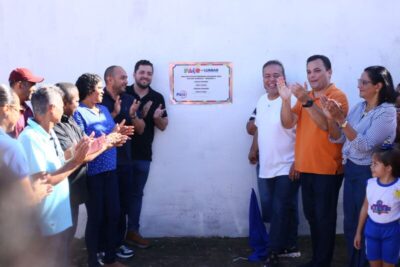 Fred Campos entrega Rua das Acerolas pavimentada e inicia novas obras em Paço do Lumiar