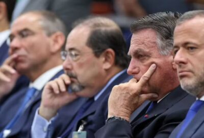 STF encerra sessão e decisão sobre tentativa de golpe fica para quarta-feira (25)