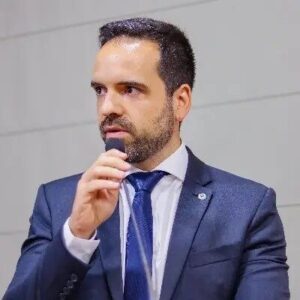 Prefeito Braide nomeia procurador do município, com apenas cinco anos na capital, para a SMTT