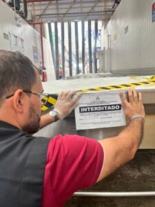 Procon autua supermercados Mateus por irregularidades sanitárias