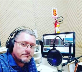 Cristiano Dias estreia o programa “Jornal das 18hs”, na Rádio 90 FM de Itapecuru-Mirim/MA