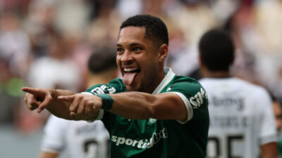Palmeiras toma liderança do Flamengo, que foi derrotado pelo Cruzeiro