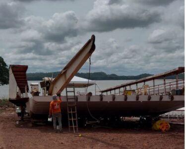 Prefeito de Estreito confisca através de decreto balsas do Grupo Pipes para fazer travessia gratuita