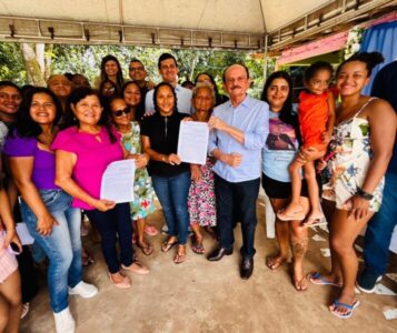 Dr. Julinho assina contrato do Programa Minha Casa Minha Vida Rural beneficiando a comunidade Santa Maria