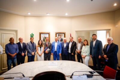 Brandão discute parcerias turísticas, econômicas e culturais com representante do governo dos Açores