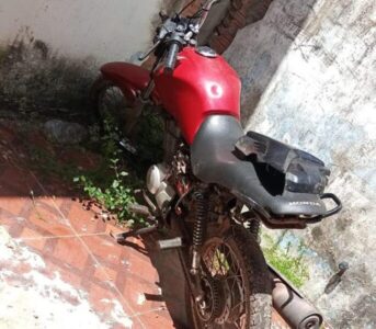 Itapecuru Mirim/MA: Polícias Militares da força tática recuperam moto roubada horas após o crime.