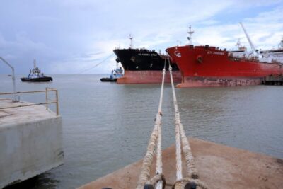 Porto do Itaqui inicia nova fase de operações de transferência de carga de navio para navio no Berço 108
