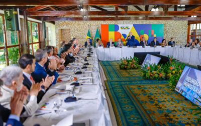 Em reunião ministerial, Lula diz que precisa estar bem de saúde para concorrer à reeleição em 2026