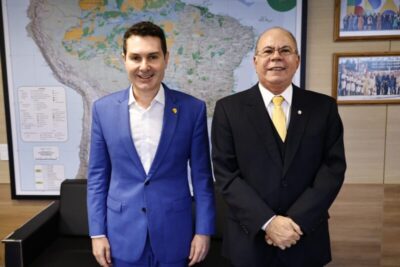 Demandas do Maranhão são entregues ao ministro das cidades, Jader Filho, pelo deputado Hildo Rocha