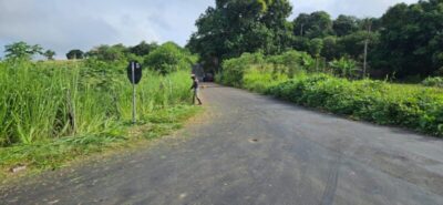 Prefeitura de Paraibano Atende Indicação do Vereador Sargento Lopes e Realiza Roço em Estrada da Zona Rural