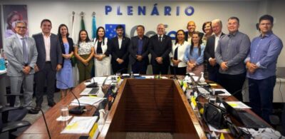 Hildo Rocha visita Cofen para pedir apoio a projeto de sua autoria que estabelece 30 horas para enfermagem