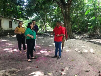 Vereador Ednilson do Kantão vistoria limpeza de córrego no Jardim Tropical, em São José de Ribamar