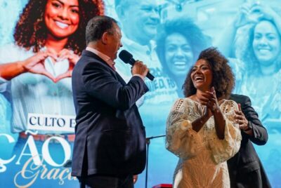 Carlos Brandão declara apoio público a Cricielle Muniz durante culto de Ação de Graças