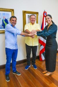 Prefeito Wallas Rocha participa de encontro com governador para discutir investimentos para a região do Munim e Lençóis