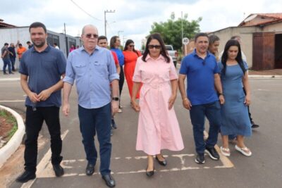 Prefeita Raimunda celebra qualidade do asfaltamento da Vila Resplandes; viabilizada pelo deputado Hildo Rocha, a obra passou no teste das chuvas