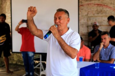 Vereador acusa prefeito de Viana de mandar jogar lixo em rio