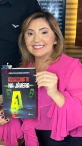 Advogada Ocileia Fernandes lançou seu livro “Assassinato na Jávera”