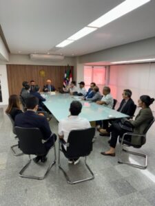 Rodoviários e empresários não se entendem e greve na Grande Ilha está mantida para segunda (17)