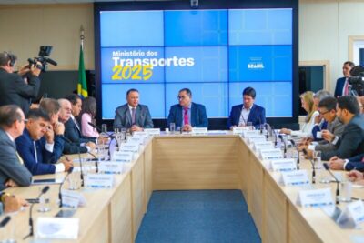 Brasília, Brandão assina ordem de serviço para intensificar recuperação da MA-014 em parceria com o Ministério dos Transportes