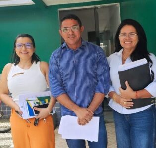 Vereadores de Arari protocolam 15 denúncias contra Simplesmente Maria no MP no dia que prefeita completa 100 dias de governo