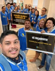 Servidores da Câmara de São Luís realizam protesto por reajuste salarial