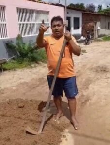 Morador denuncia abandono da Rua da Glória, na Vila Bom Viver, em Raposa, e apela por ajuda ao vereador Laci Júnior