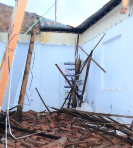 Teto de escola recém-reformada desaba em Barão de Grajaú