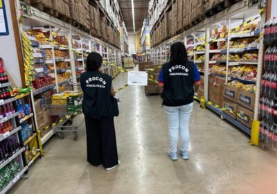 Procon encontra rato e interdita setores do Supermercado Mateus