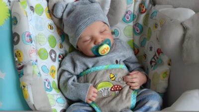 Deputados protocolam PLS para proibir atendimento de ‘bebê reborn’ no SUS