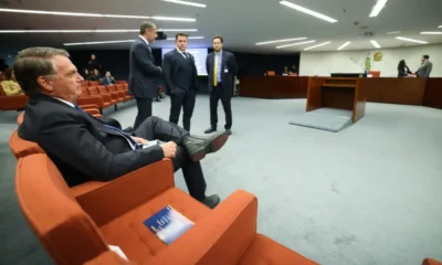 STF abre ação penal contra Bolsonaro e Moraes dá prazo de cinco dias para apresentar defesa