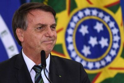 Bolsonaro critica Lei Rouanet um dia após vitória de Fernanda Torres