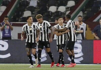 Pelo Carioca, Botafogo vence clássico contra o Fluminense nesta quarta-feira