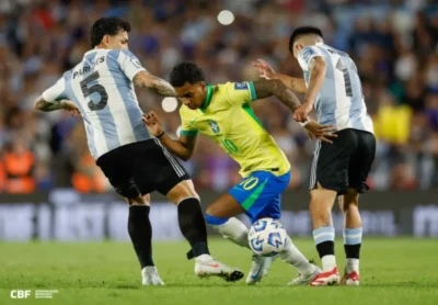 Brasil dá vexame em Buenos Aires e sofre goleado da Argentina