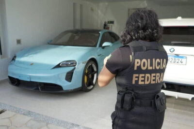 Tudo em pizza e em casa!!! INSS: frota de investigados tem Ferrari, Rolls-Royce e 11 Porsches