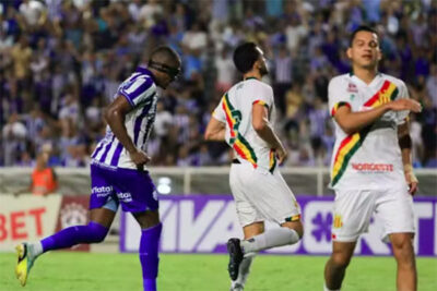 Sampaio comete falhas bisonhas e é goleado pelo CSA em Maceió