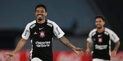Corinthians vence Racing e assume vice-liderança do Grupo C na Sul-Americana
