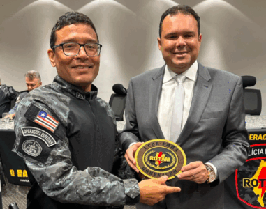 Deputado estadual Dalton Arruda é homenageado pela PM do MA