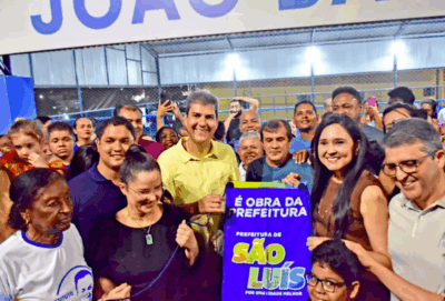 Braide entrega praça e quadra no bairro Alemanha