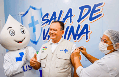 Brandão vacina e convoca maranhenses para vacinação