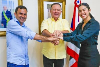 Wallas Rocha participa de encontro de prefeitos com o governador Brandão